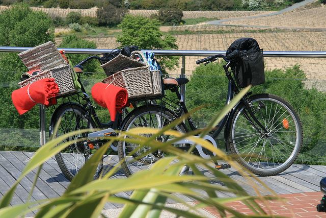 La Rioja winery transport bikes 