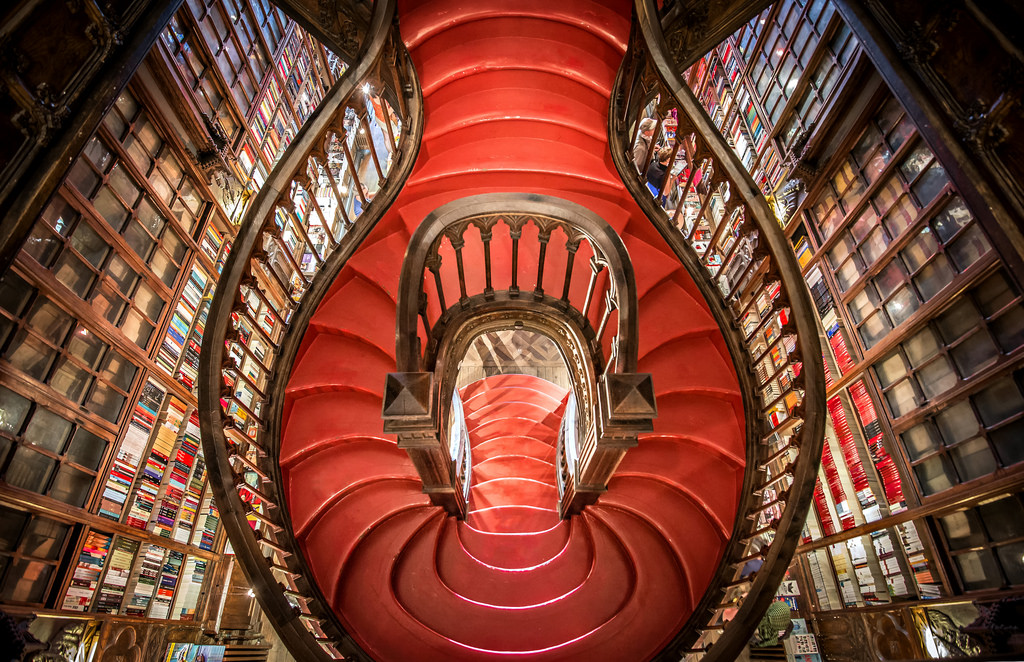 bookshop Porto JK Rowling attractions